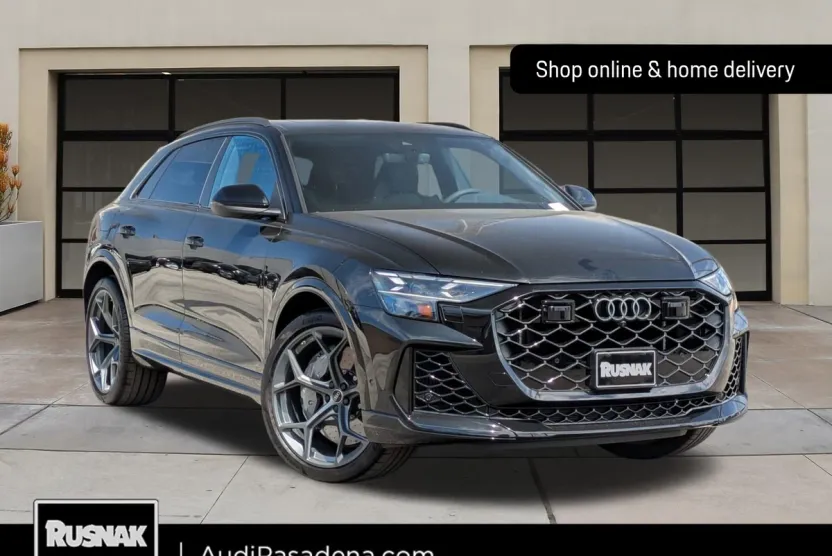 2025 Audi RS Q8 photo 1