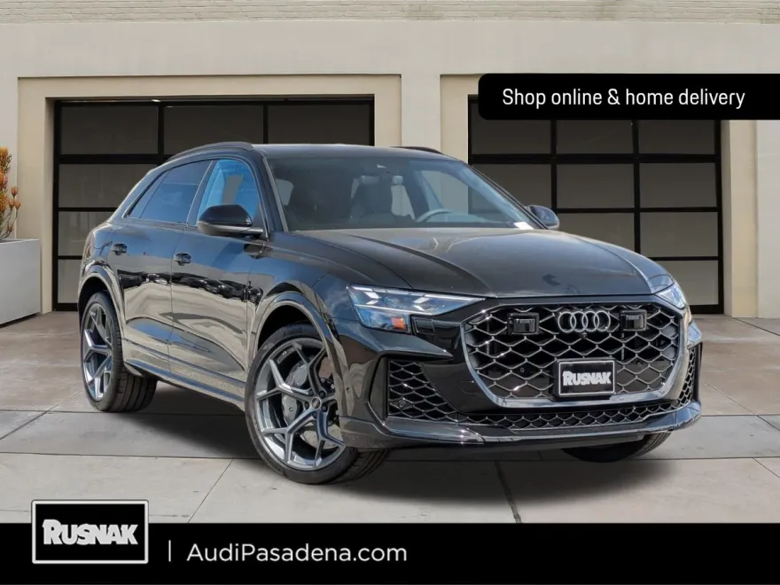 2025 Audi RS Q8 photo 1