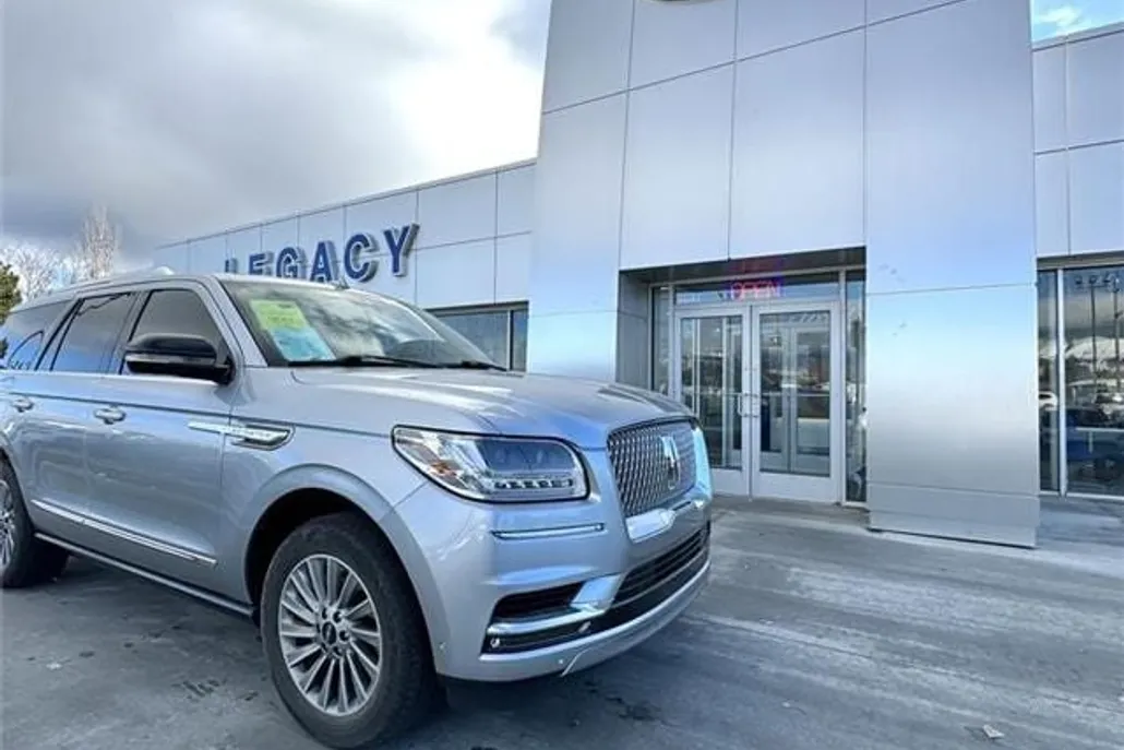 2020 Lincoln Navigator Standard photo 1