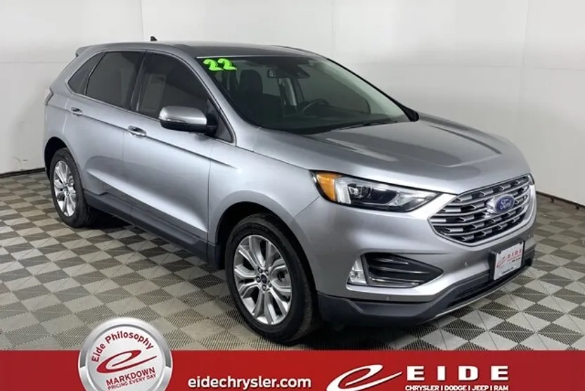 2022 Ford Edge Titanium photo 1