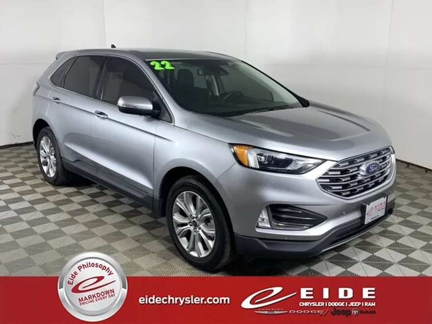 2022 Ford Edge Titanium photo 1