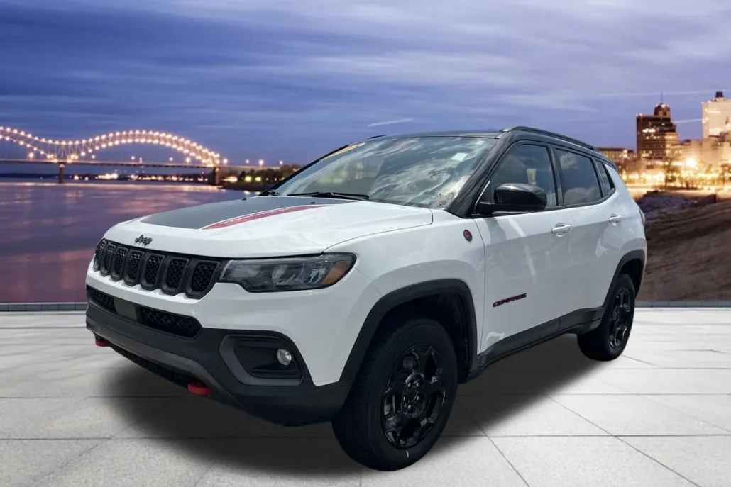 2023 Jeep Compass Trailhawk photo 1