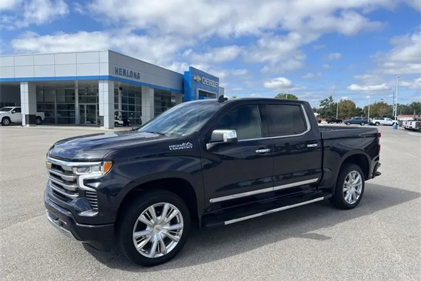 2023 Chevrolet Silverado 1500 High Country photo 1