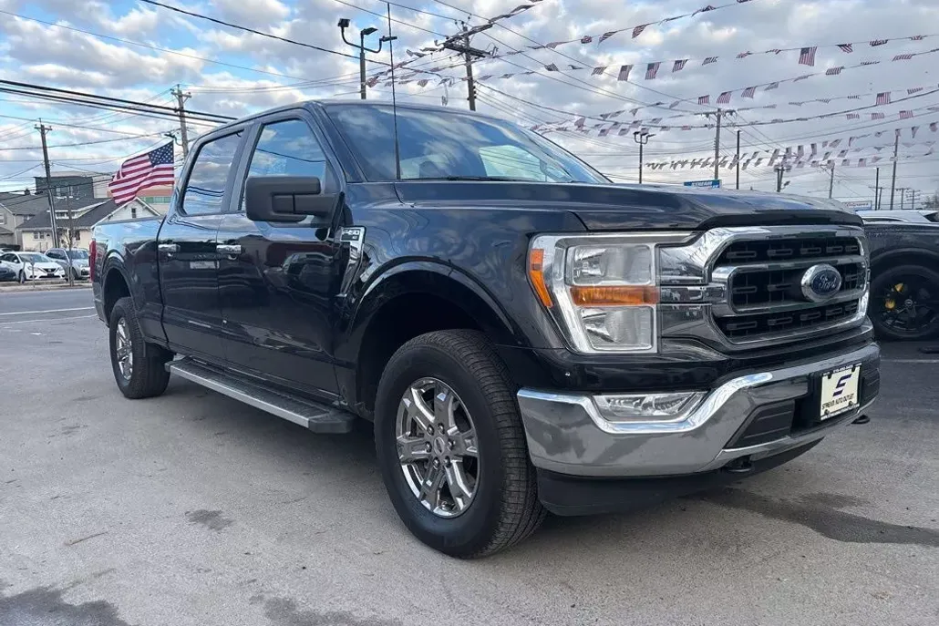 2022 Ford F-150 XLT photo 1