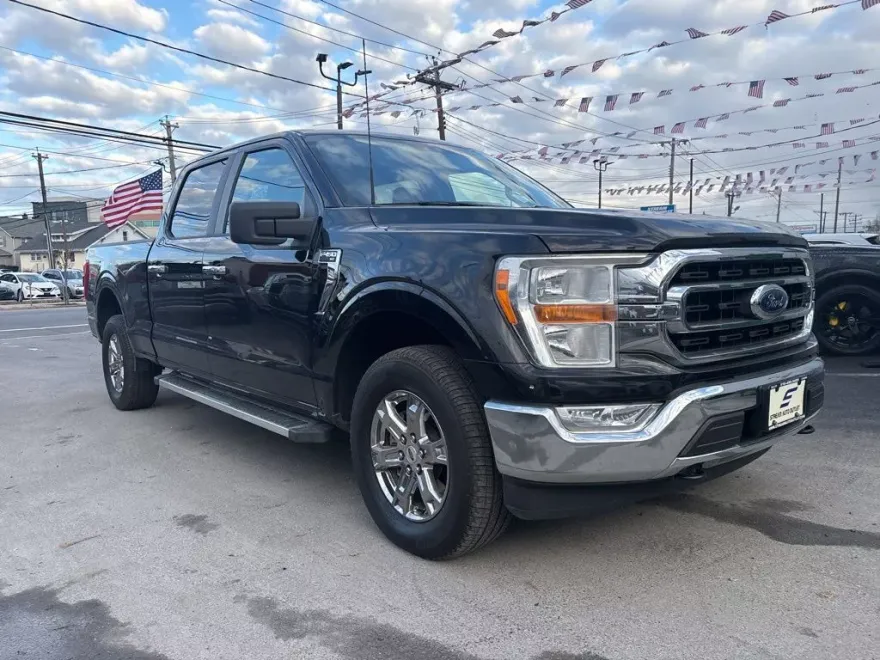 2022 Ford F-150 XLT photo 1