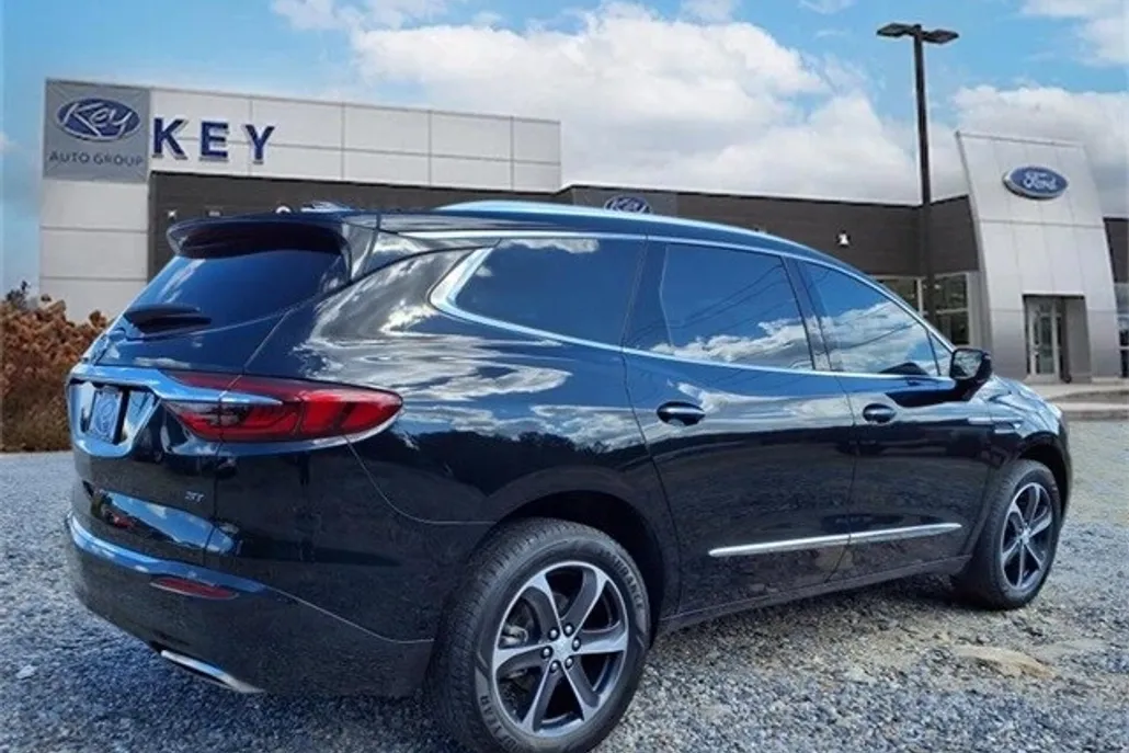 2020 Buick Enclave Essence photo 1