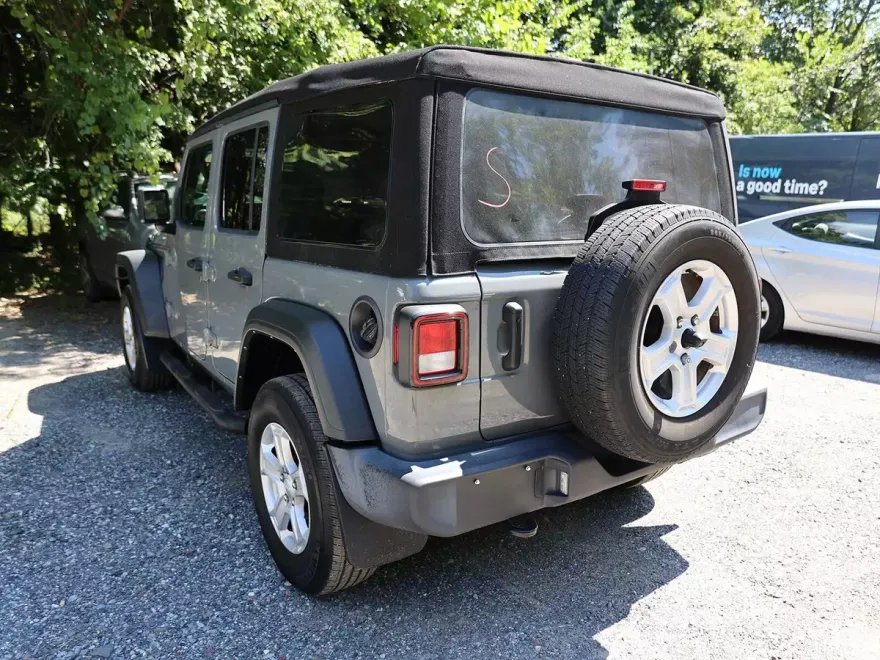 2022 Jeep Wrangler Unlimited Sport S photo 1