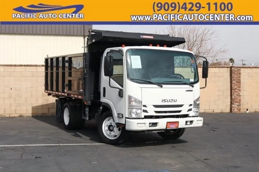2022 Isuzu NPR photo 1