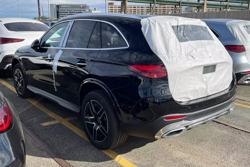 2026 Mercedes Benz GLC 300 4MATIC photo 1