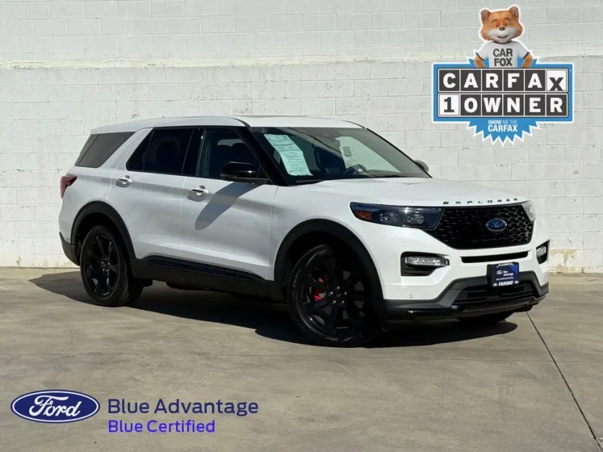 2022 Ford Explorer ST photo 1