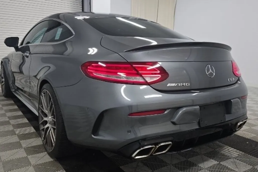 2017 Mercedes Benz C AMG 63 S photo 1