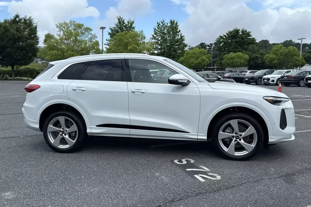 2025 Audi Q5 2.0T Premium photo 1