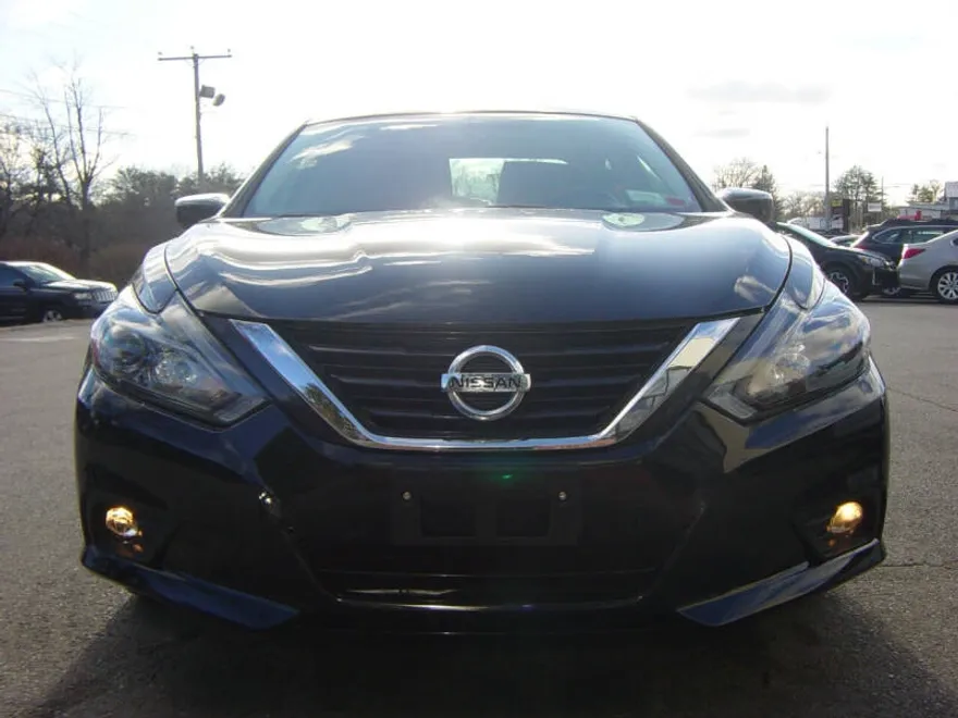 2018 Nissan Altima 2.5 SR photo 1