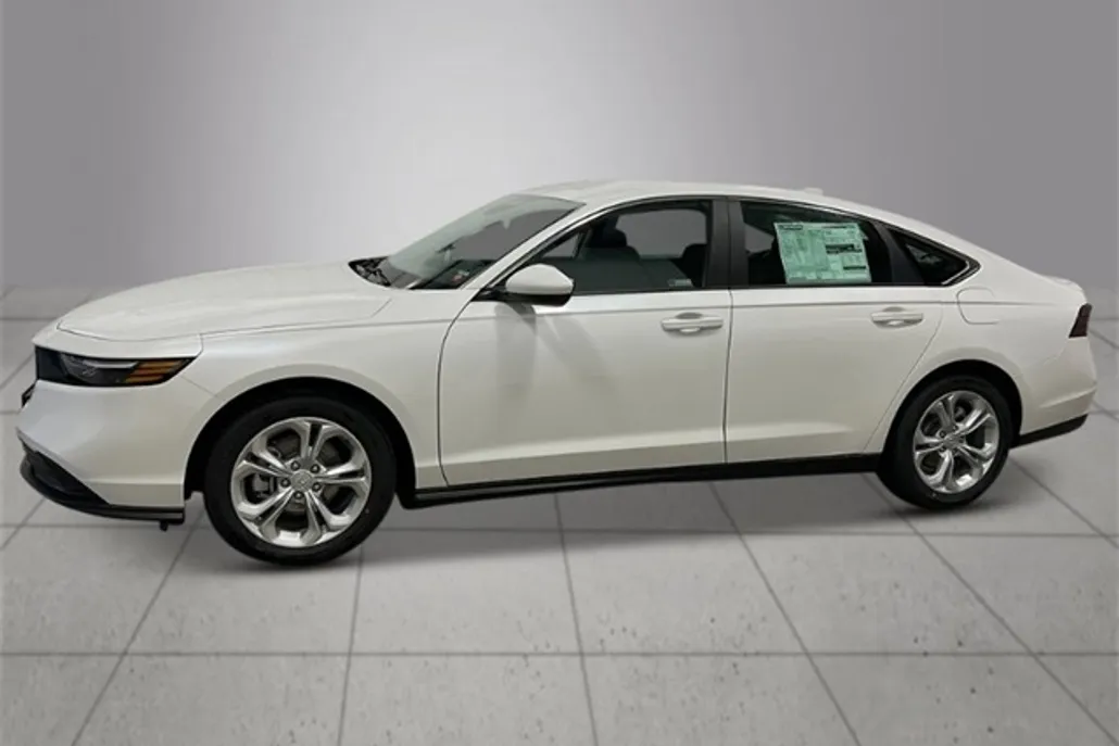 2025 Honda Accord LX photo 1