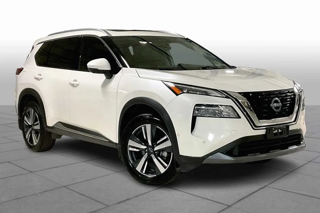 2023 Nissan Rogue SL photo 1