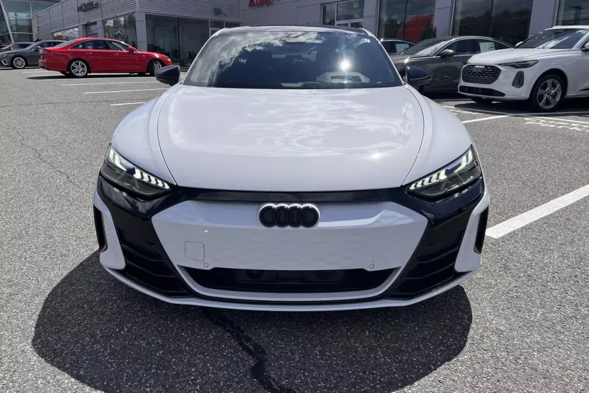 2023 Audi RS e-tron GT Base photo 1