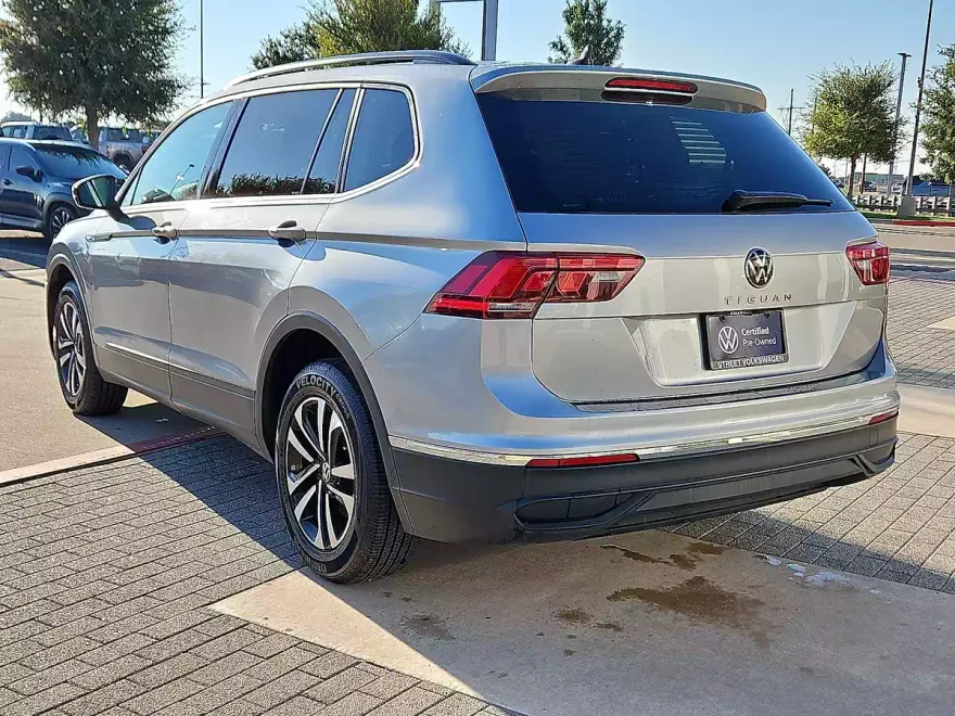 2023 Volkswagen Tiguan S photo 1