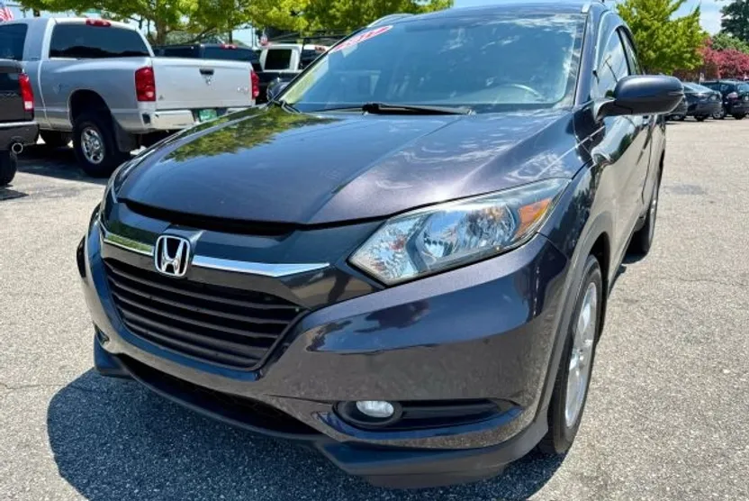2017 Honda HR-V EX-L Sport photo 1