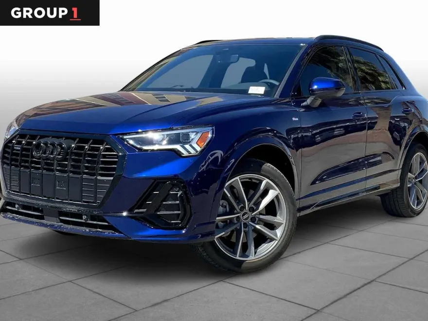 2025 Audi Q3 S line Premium photo 1