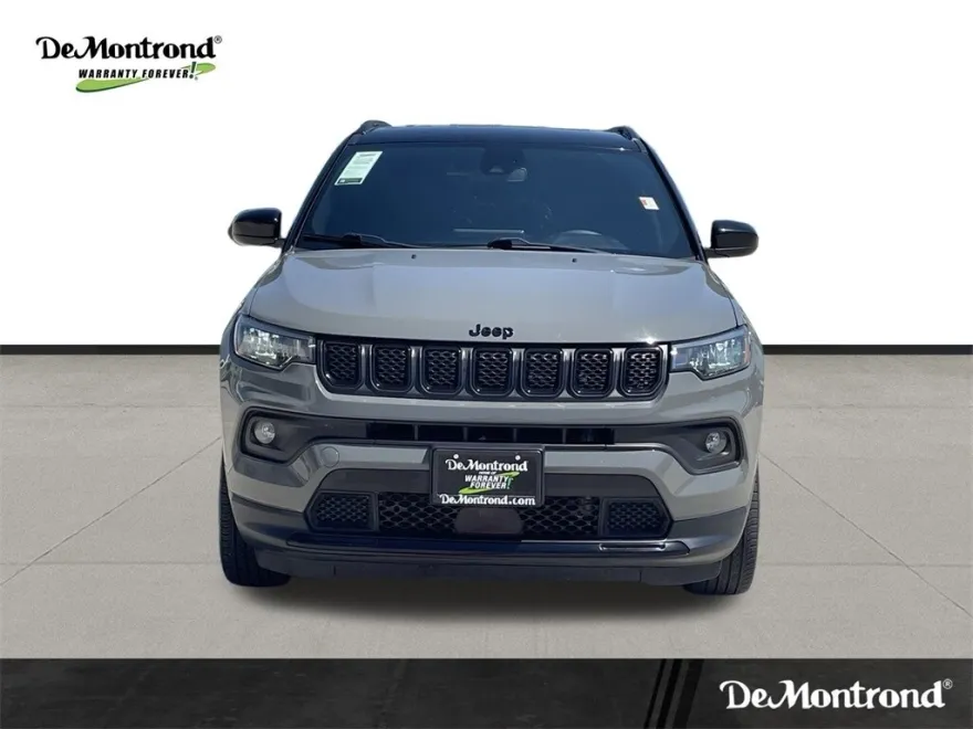 2024 Jeep Compass Latitude photo 1