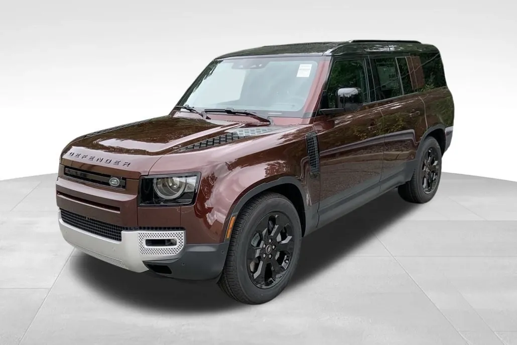 2025 Land Rover Defender 130 S photo 1