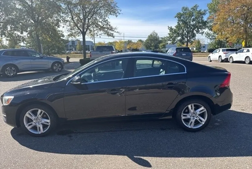 2015 Volvo S60 T5 Drive-E Premier photo 1