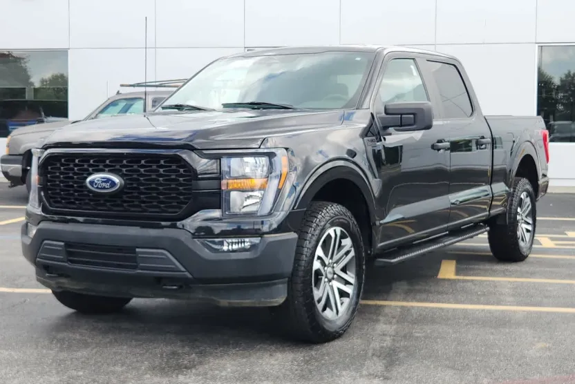2023 Ford F-150 XL photo 1