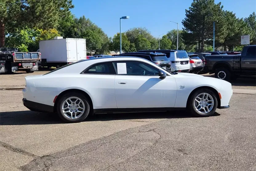 2025 Dodge Charger Daytona R/T AWD photo 1
