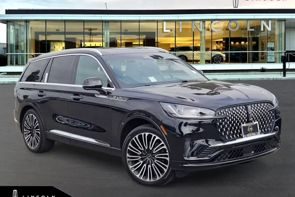 2025 Lincoln Aviator Black Label photo 1