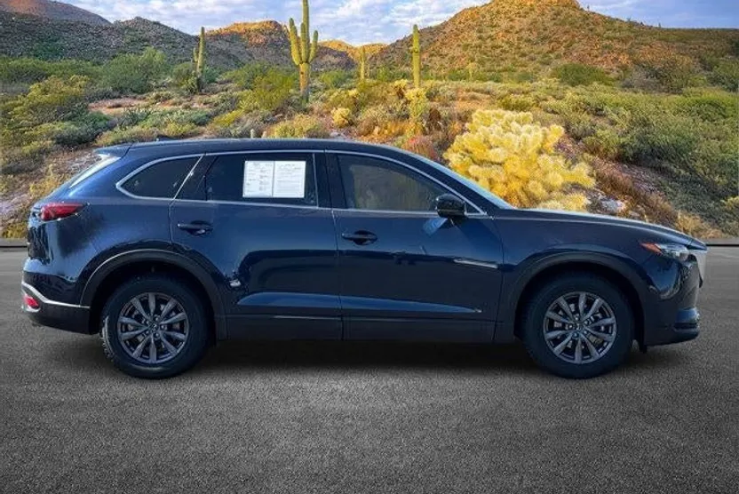2023 Mazda CX-9 Touring photo 1