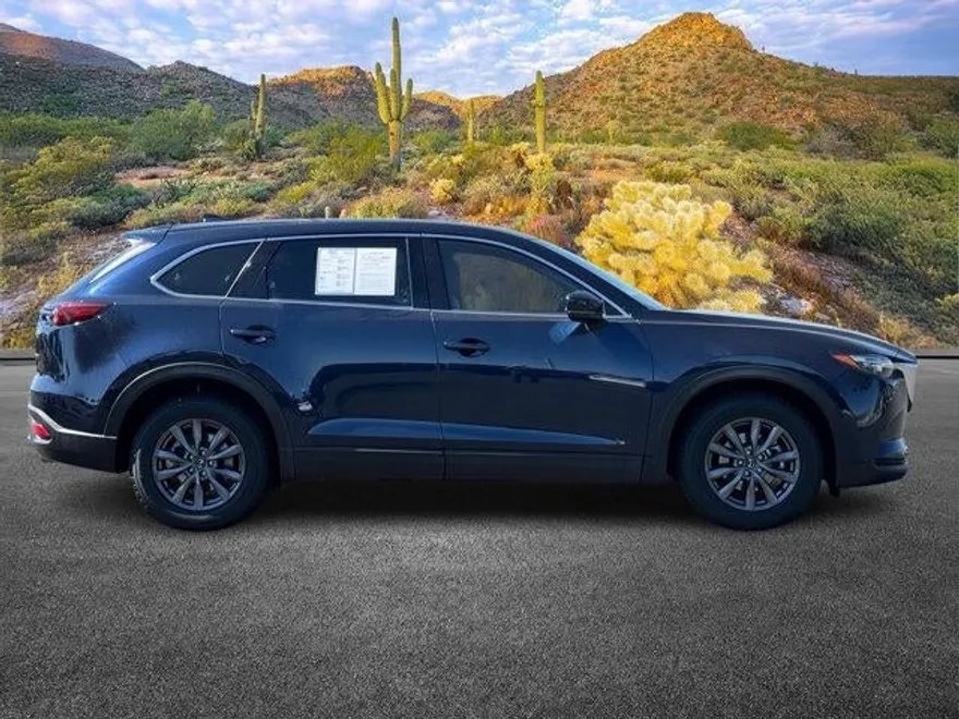 2023 Mazda CX-9 Touring photo 1