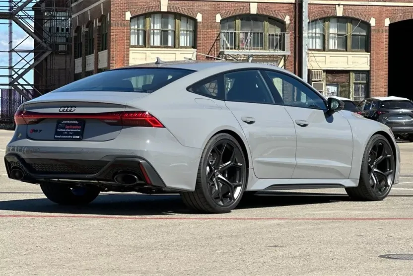 2026 Audi RS 7 Performance Base photo 1