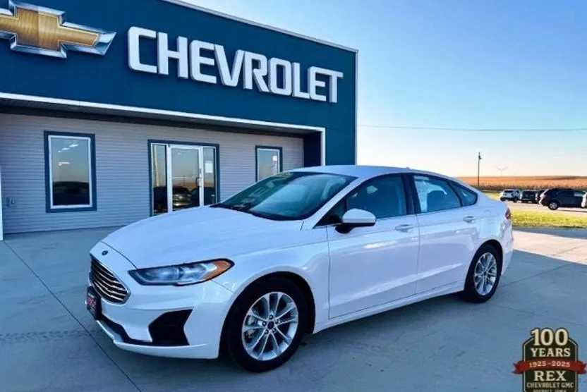 2019 Ford Fusion SE photo 1