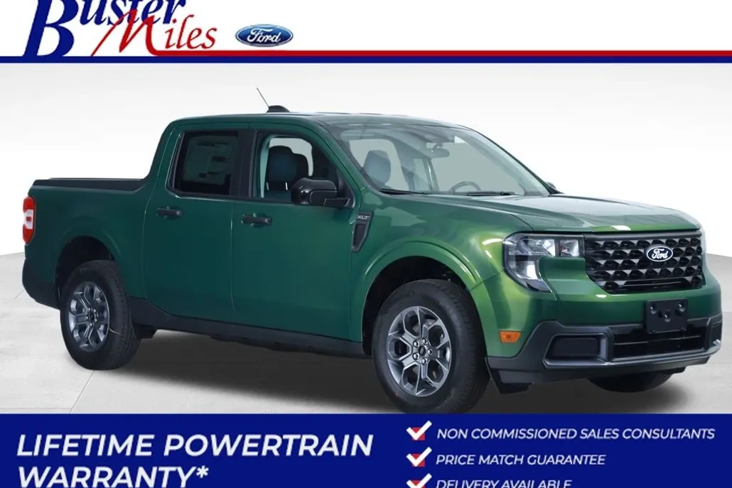 2025 Ford Maverick XLT photo 1