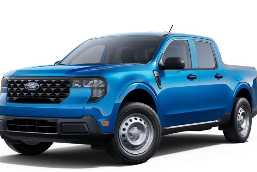 2025 Ford Maverick XL photo 1