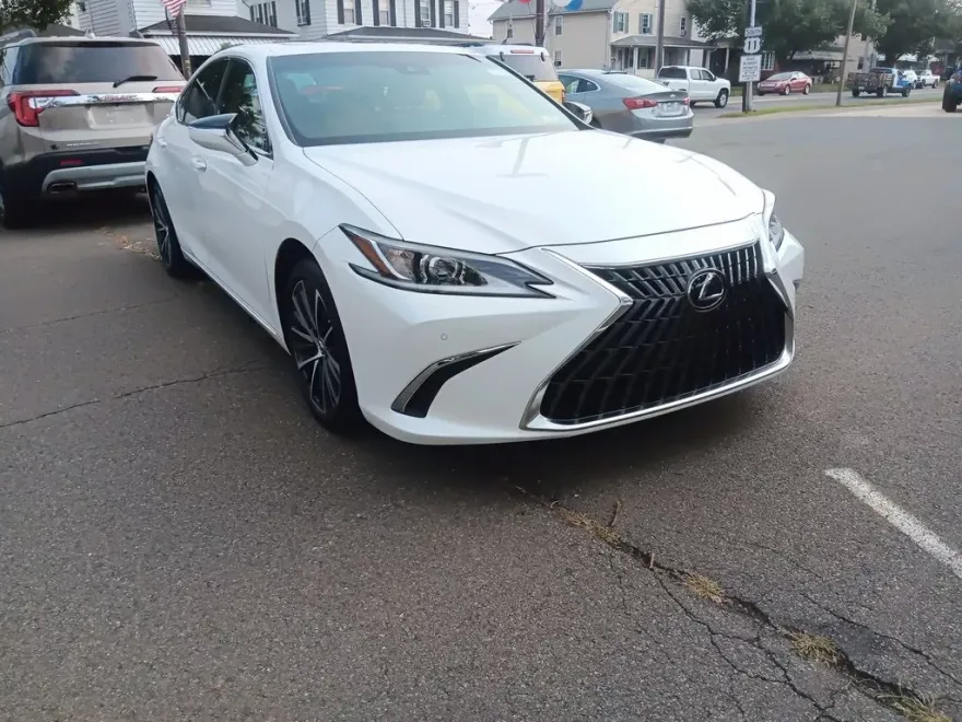 2022 Lexus ES 350 photo 1