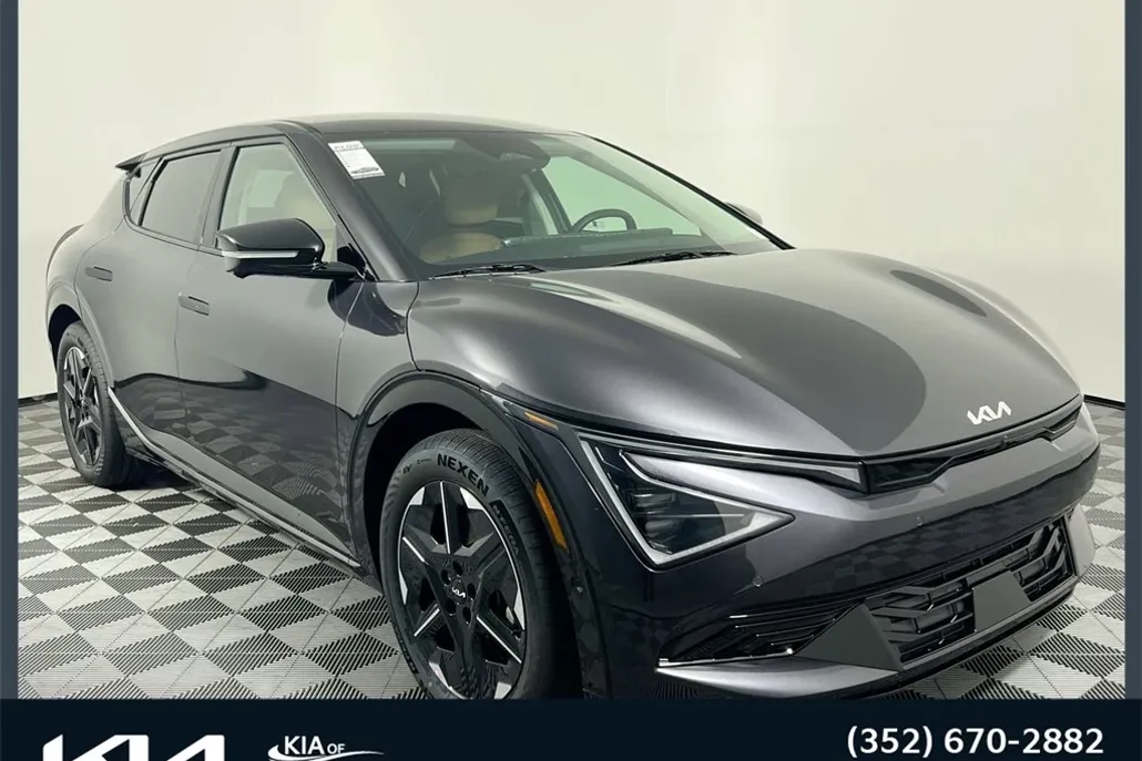 2025 Kia EV6 Wind photo 1
