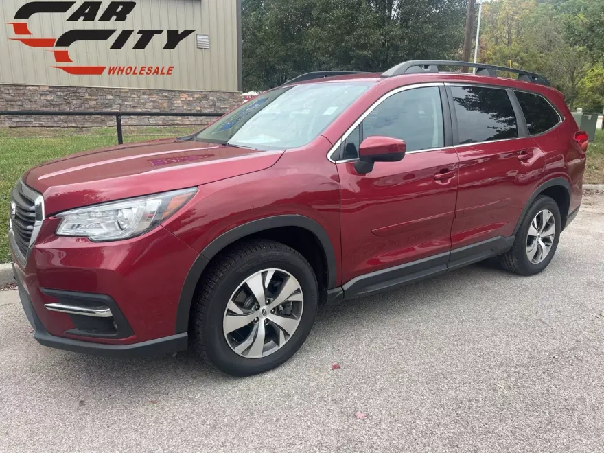 2022 Subaru Ascent Premium photo 1