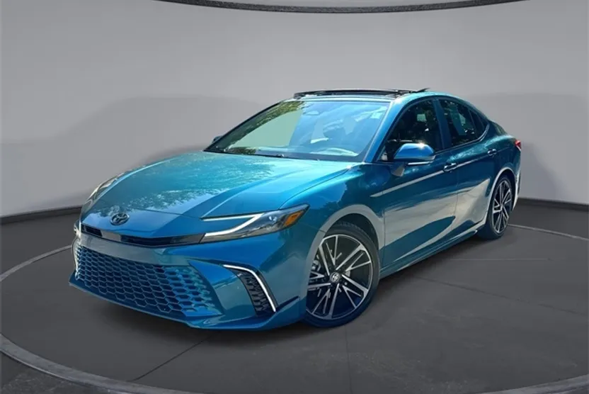 2025 Toyota Camry XSE photo 1