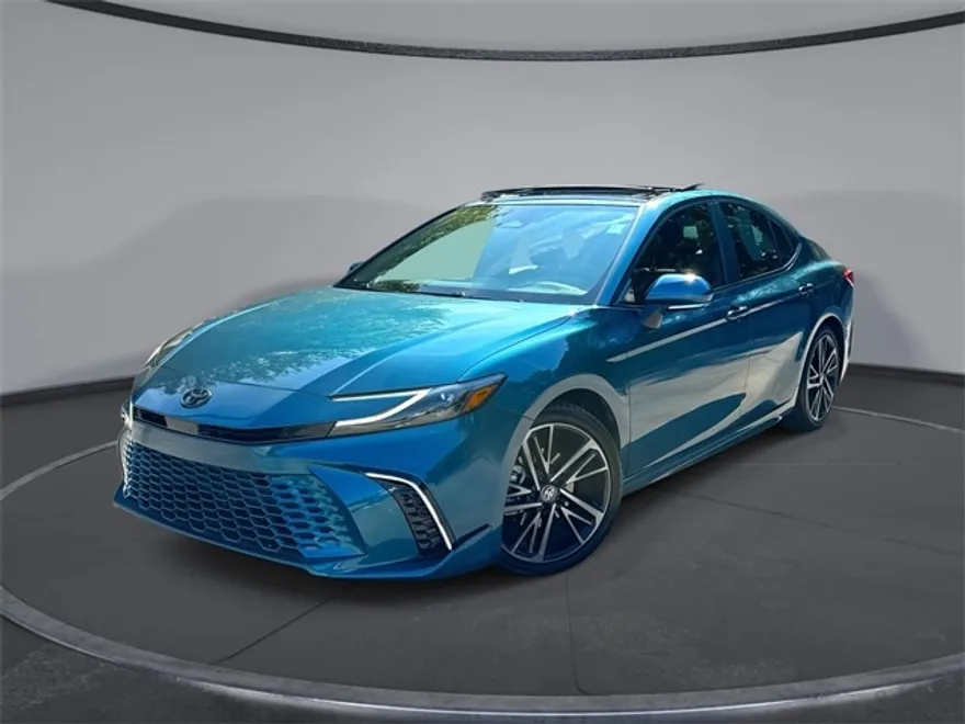 2025 Toyota Camry XSE photo 1