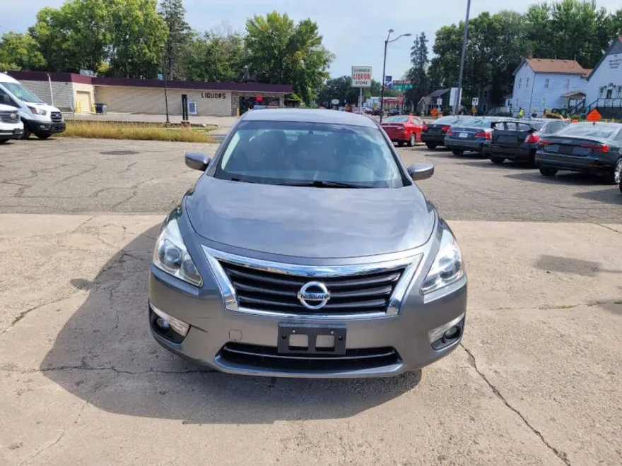 2015 Nissan Altima 2.5 photo 1