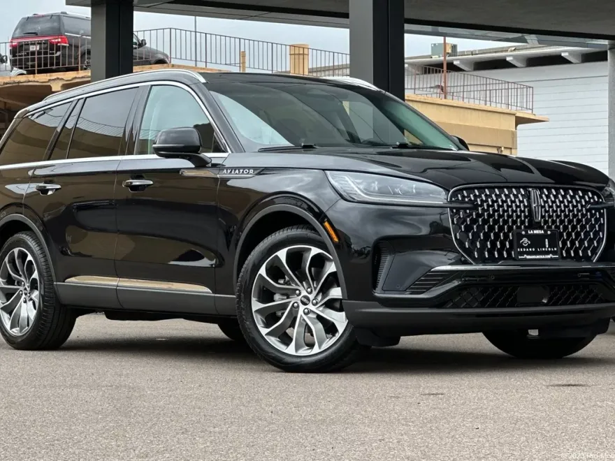 2025 Lincoln Aviator Reserve photo 1