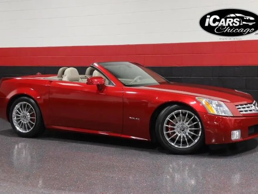 2005 Cadillac XLR photo 1
