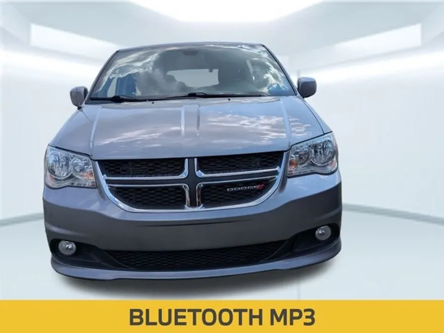 2019 Dodge Grand Caravan SXT photo 1
