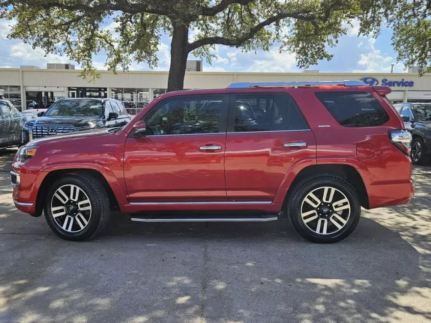 2022 Toyota 4Runner Limited photo 1