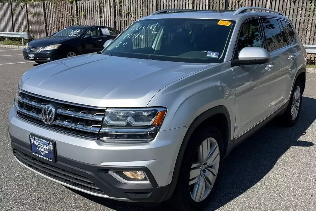 2019 Volkswagen Atlas SEL Premium photo 1