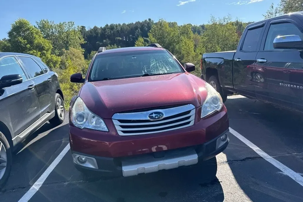 2012 Subaru Outback 3.6R Limited photo 1