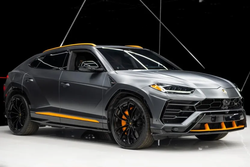 2019 Lamborghini Urus photo 1