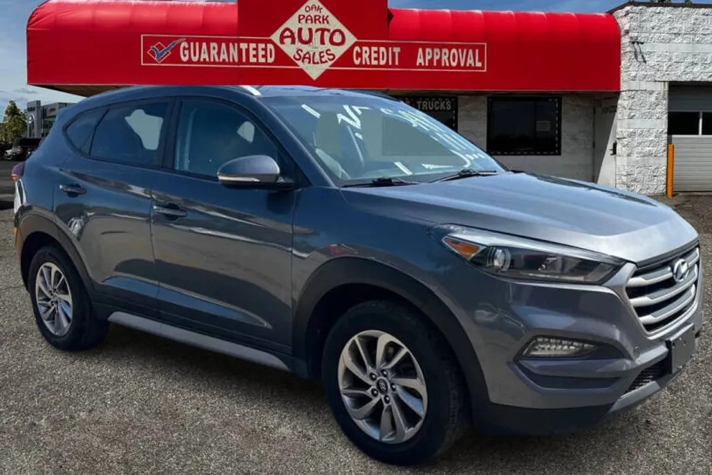 2017 Hyundai Tucson SE Plus photo 1