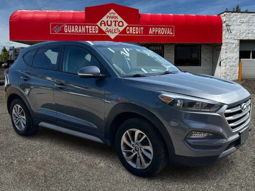 2017 Hyundai Tucson SE Plus photo 1